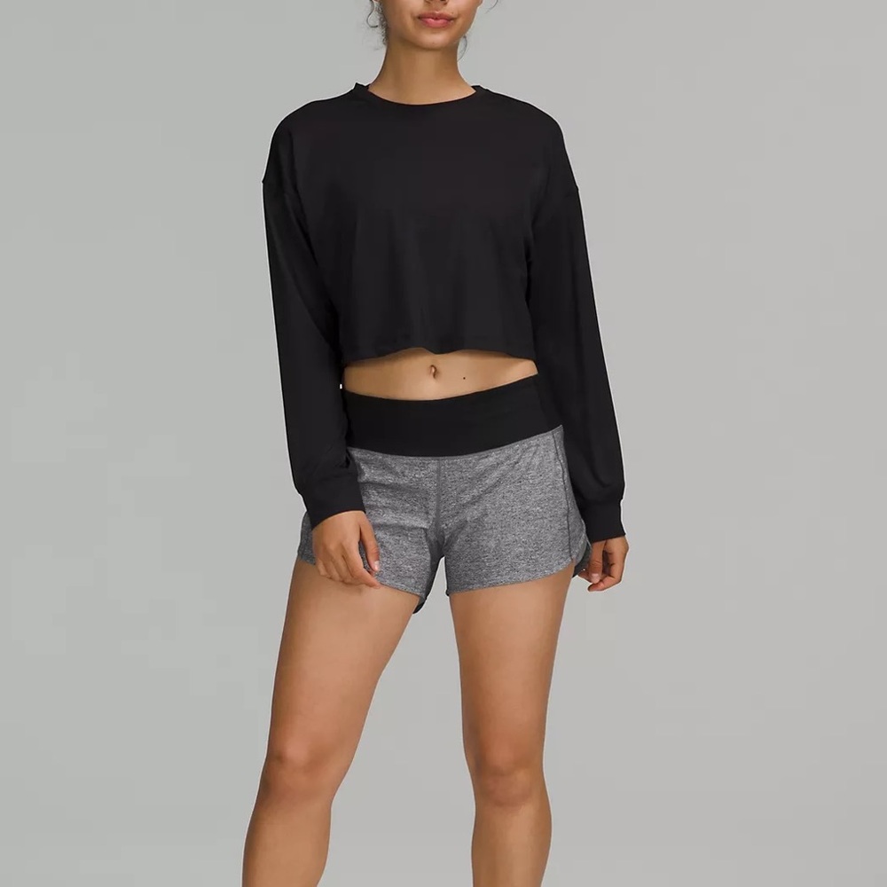 Lululemon speed up mid rise lined shorts sz 12